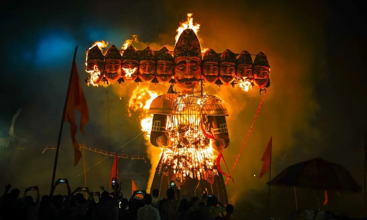 Dussehra 2025 Date: Muhurat, Bank Holidays
