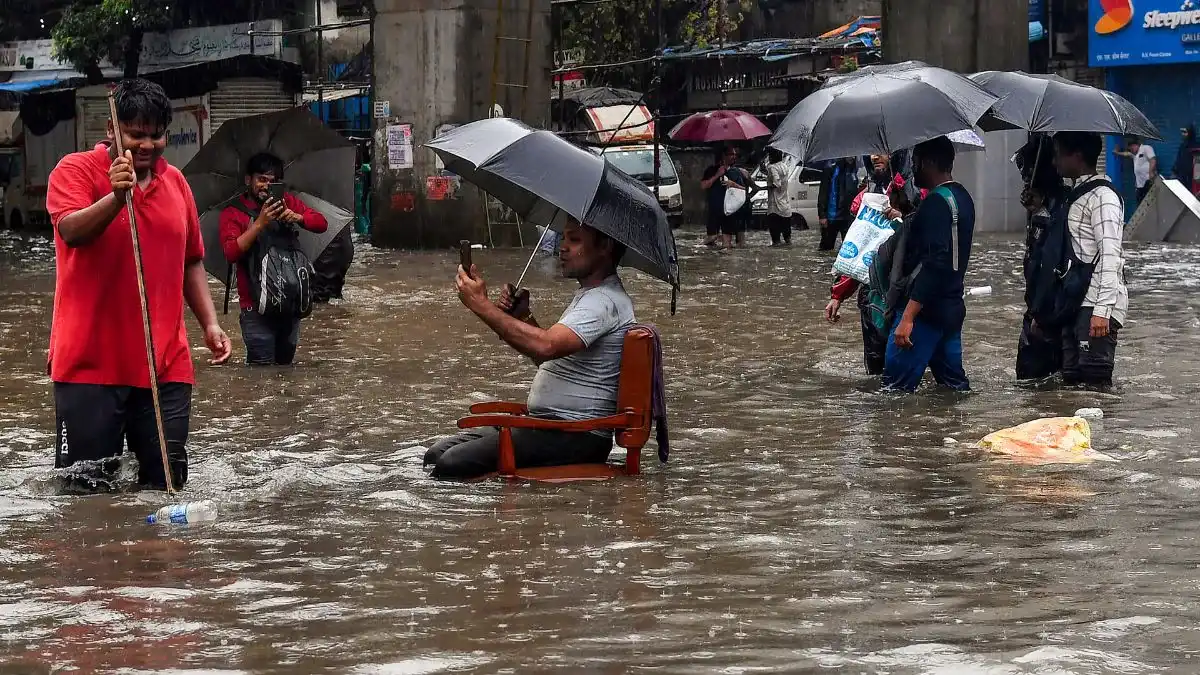 Mumbai IMD Red Alert: Heavy Rain Impact