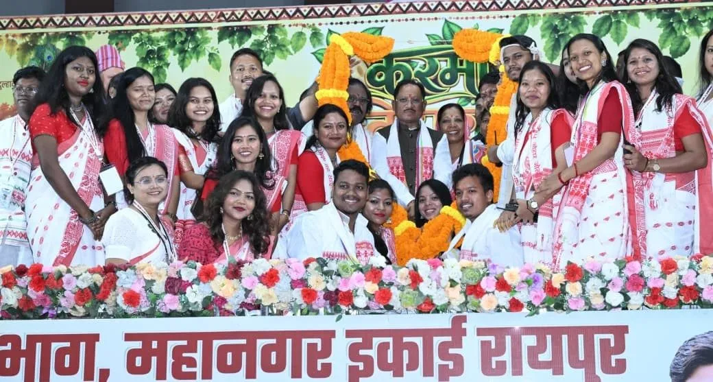 मुख्यमंत्री विष्णु देव साय ने करमा महोत्सव में की बड़ी घोषणाएं, कंवर समाज को दी 1 करोड़ की सौगात