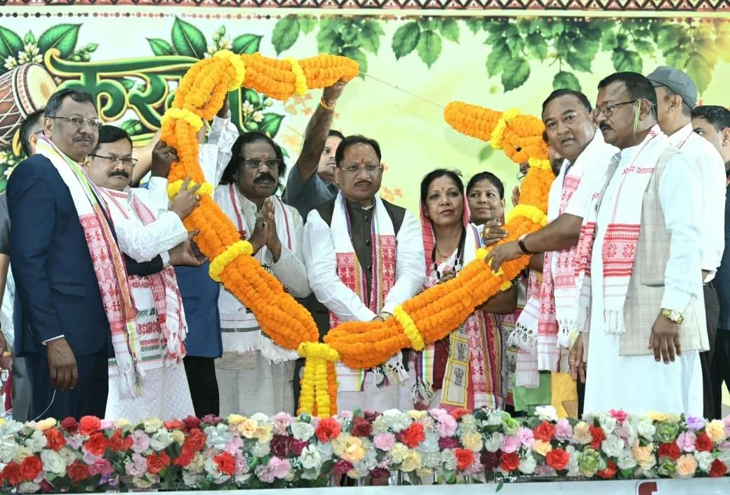 मुख्यमंत्री विष्णु देव साय ने करमा महोत्सव में की बड़ी घोषणाएं, कंवर समाज को दी 1 करोड़ की सौगात