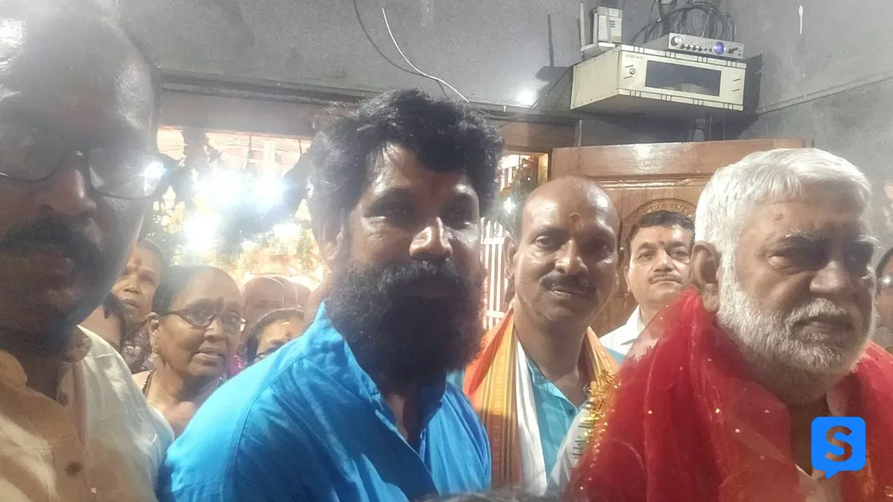 बड़ी खबर: श्री श्री श्री कांची कामाक्षी देवी माता मंदिर, सेक्टर-5 भिलाई में धूमधाम से मना शारदीय नवरात्रि महोत्सव पर पूर्व विधानसभा अध्यक्ष प्रेम प्रकाश पाण्डेय हुए शामिल